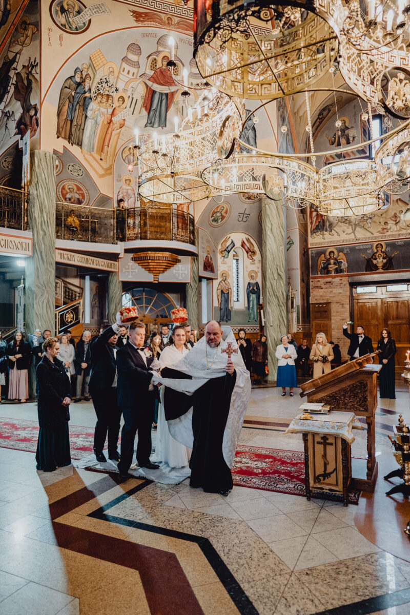Piękny ślub w cerkwi Zmartwychwstania Pańskiego w Białymstoku