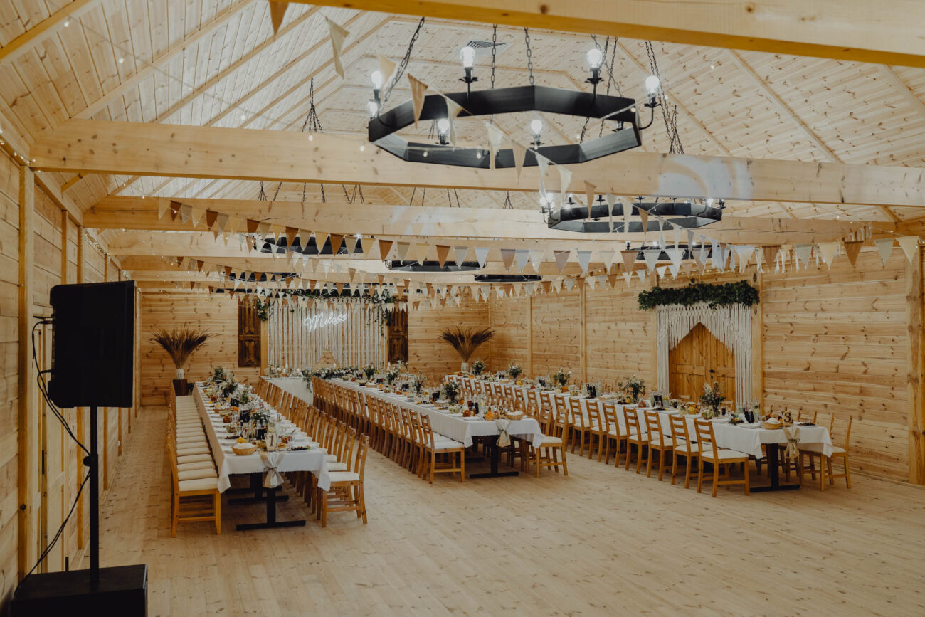 Sala weselna Chata za Wsią przygotowana na wesele.