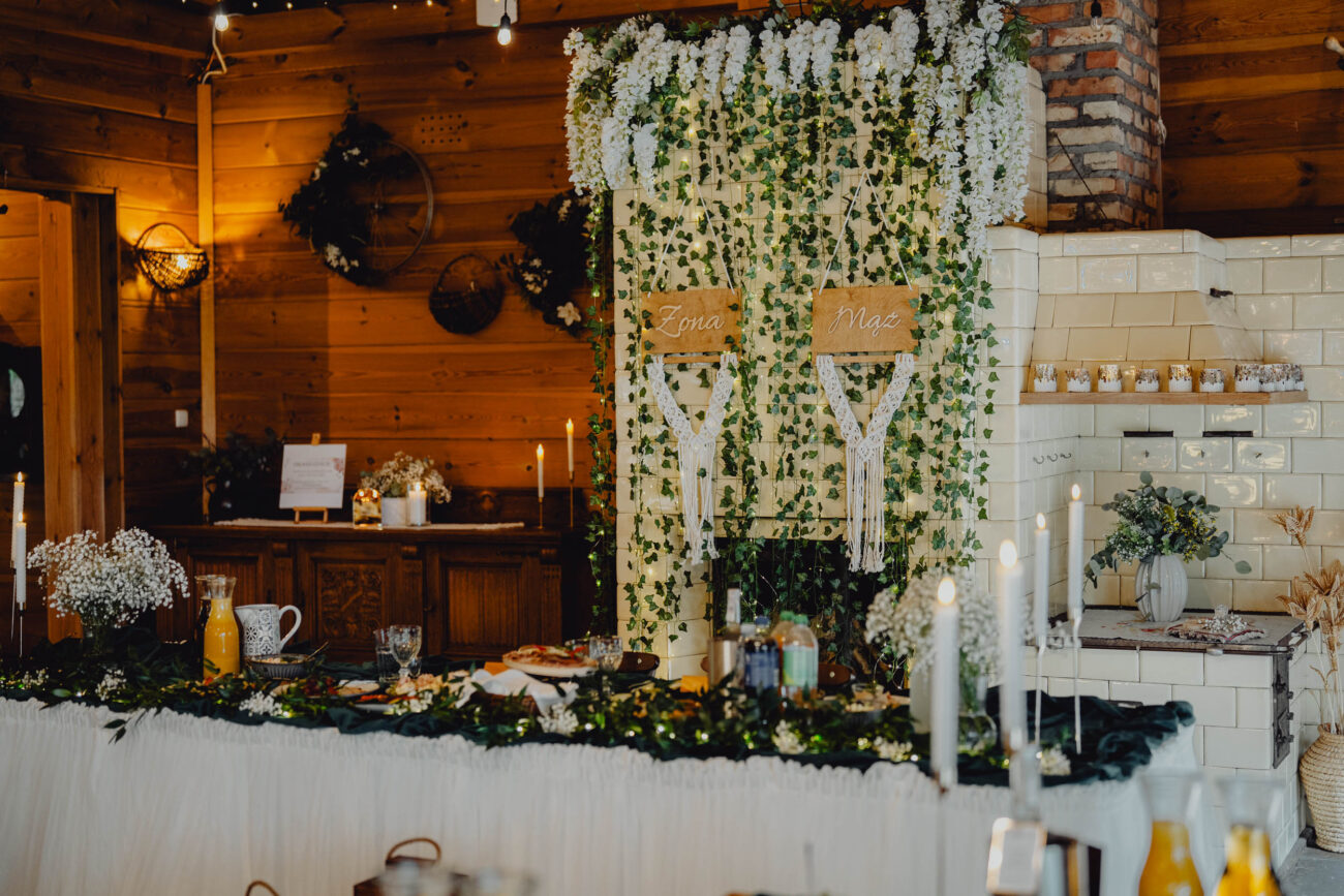 Stół Państwa Młodych w Stodole weselnej Folwark Nadawki